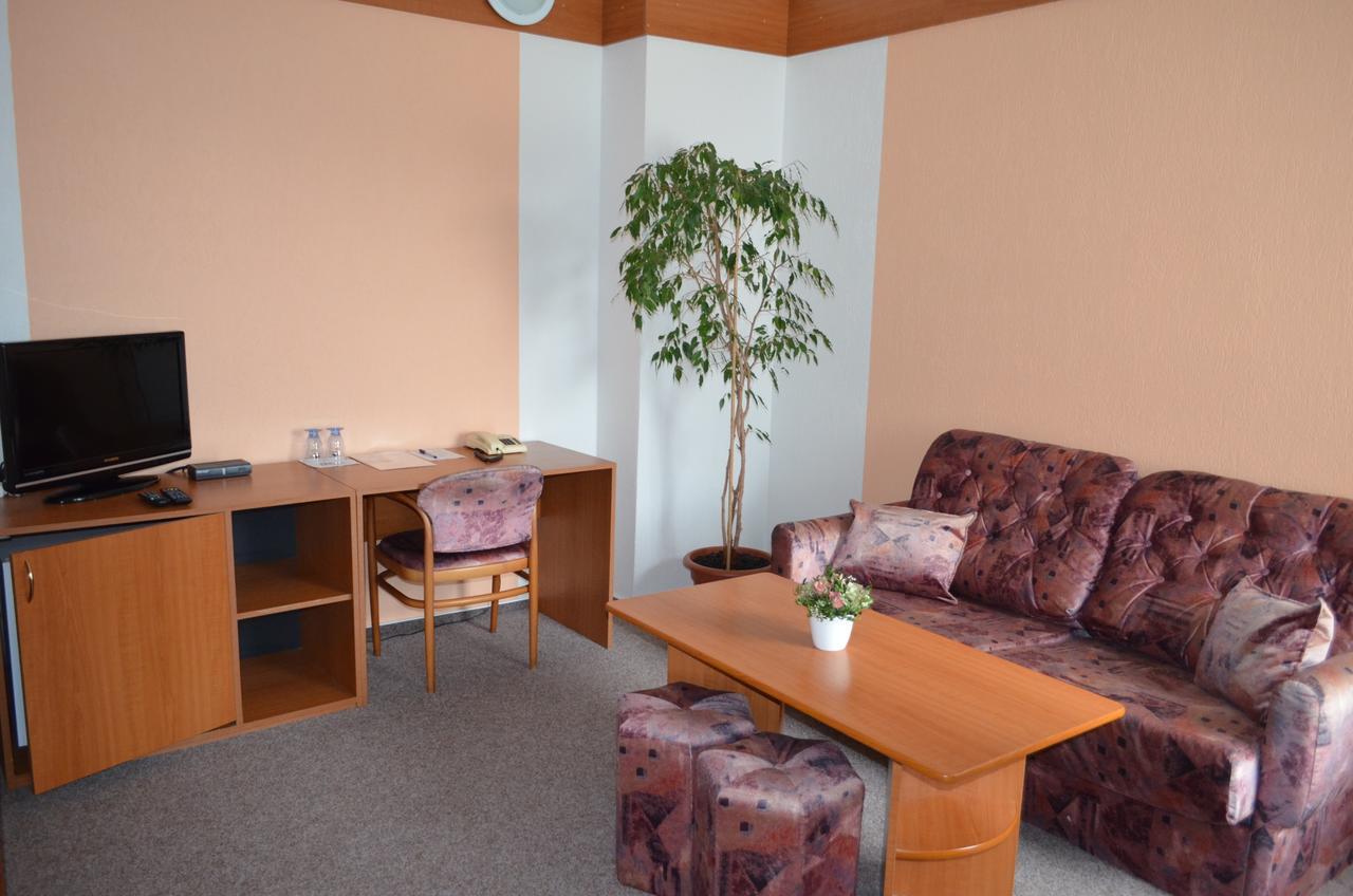 Hotel Amos Fulnek Zewnętrze zdjęcie